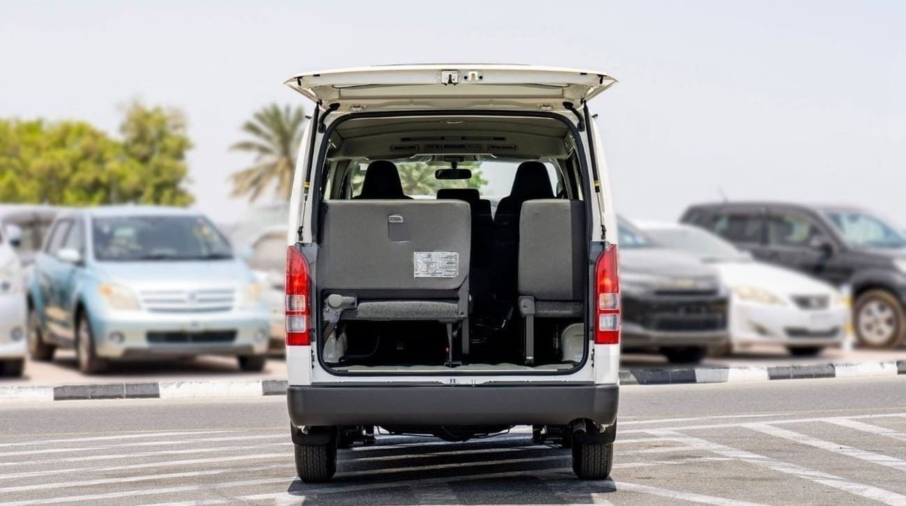 Toyota Hiace TOYOTA HIACE STD 2.5D MT 15 SEATER MY2024 – WHITE