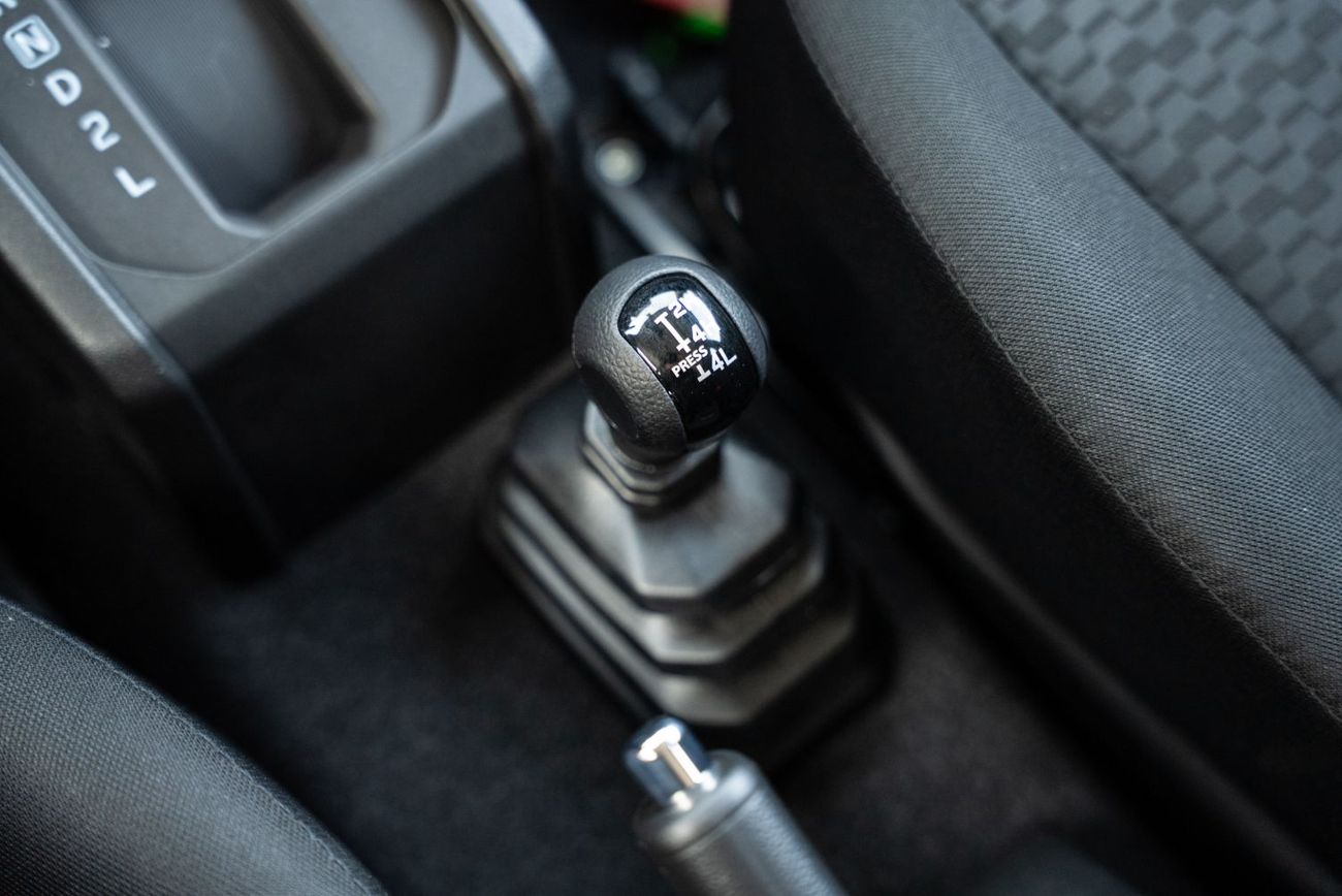 سوزوكي جيمني 1.5L GLX (A/T)