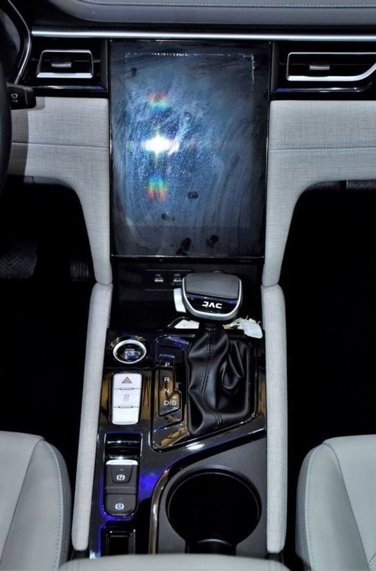 JAC J7 EXCELLENT DEAL for our JAC J7 ( 2022 Model ) in White Color GCC Specs