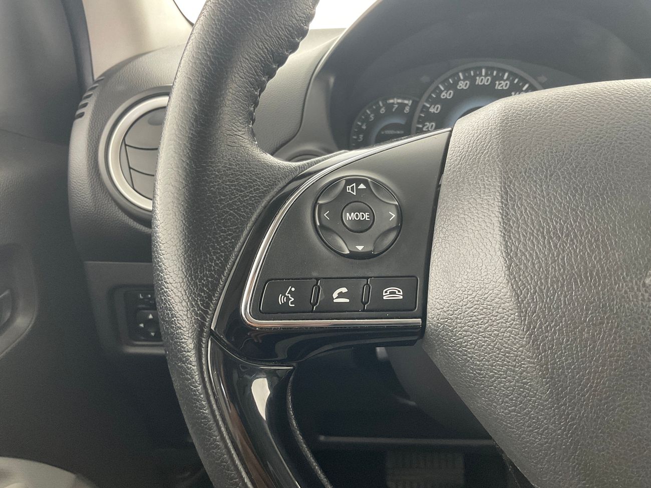 ميتسوبيشي اتراج GLX Full | شامل الضمان | 0 ﺪﻔﻋﺓ ﺃﻮﻟﻯ