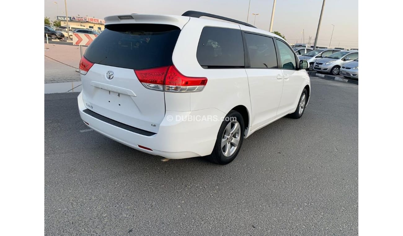 Toyota Sienna LE  3.5L V6 2014 RUN & DRIVE AMERICAN SPECIFICATION
