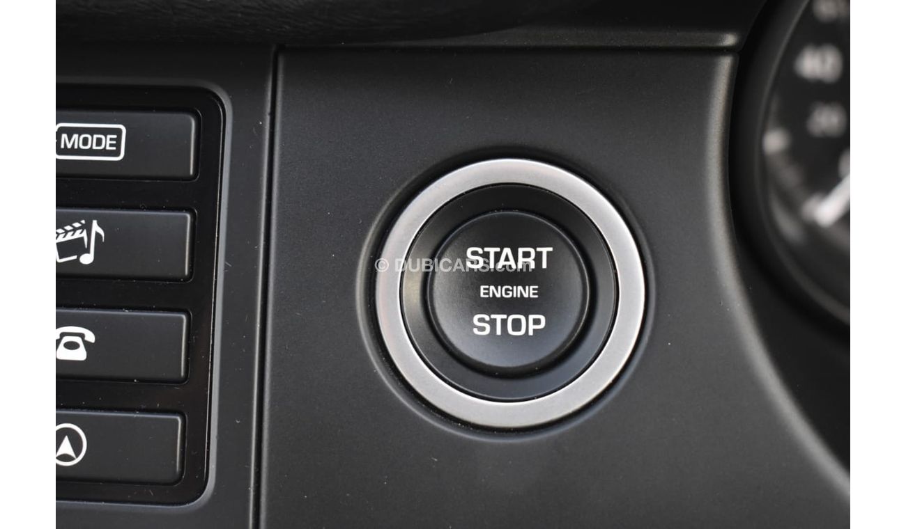 Land Rover Discovery diesel right hand drive 2.0L year 2018 black color