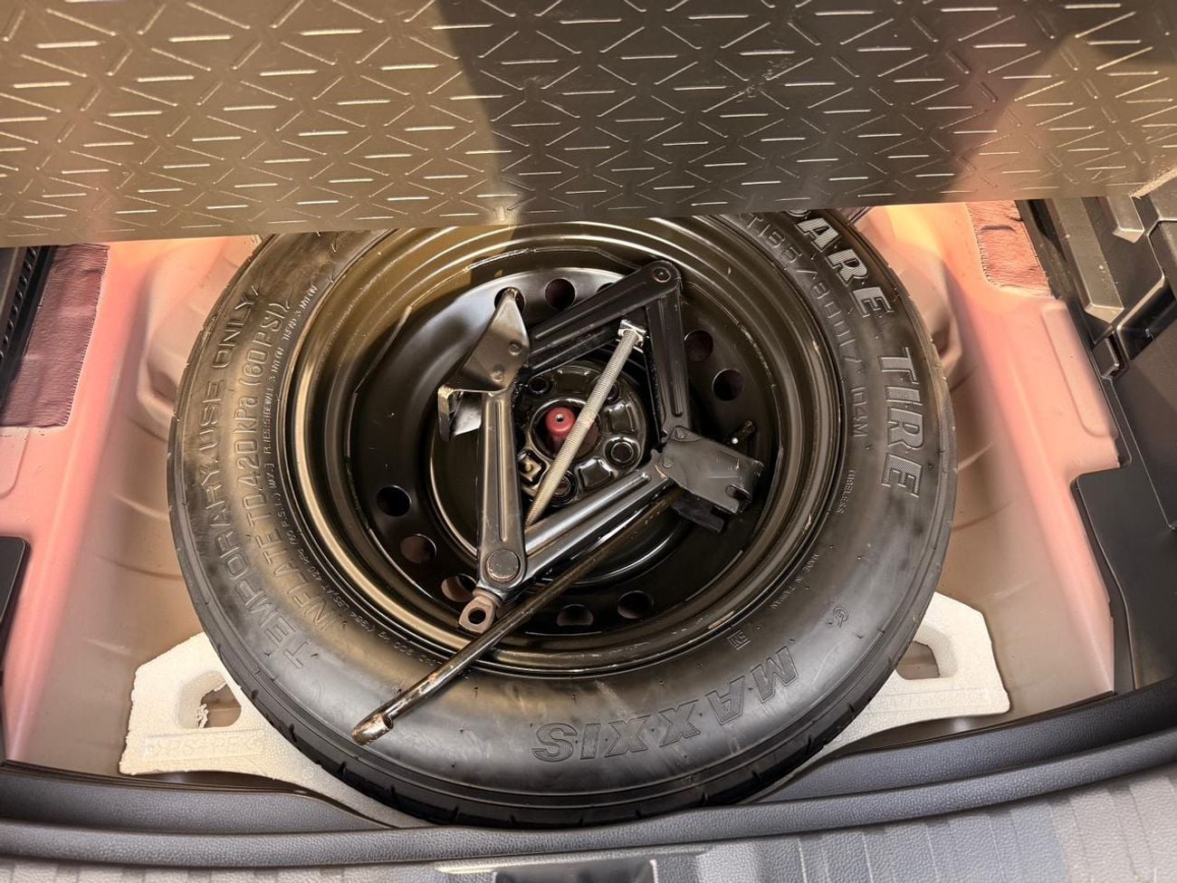 تويوتا راف ٤ XLE 2.5L AWD Full option 2023