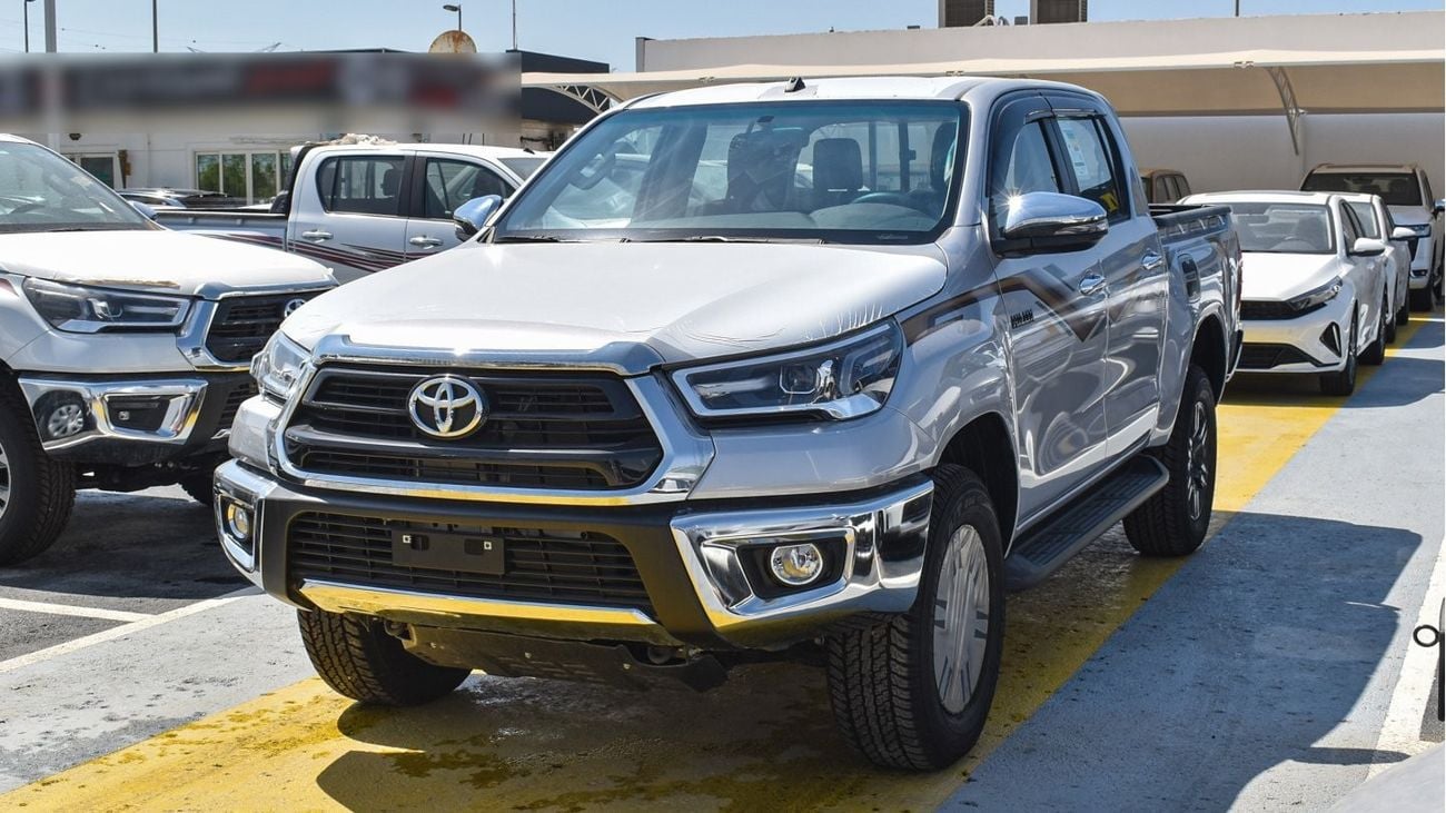 تويوتا هيلوكس SR5 2.7L