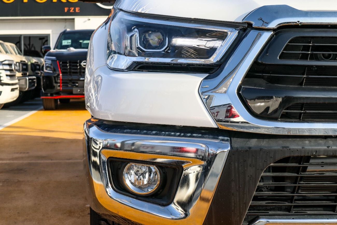 تويوتا هيلوكس Toyota Hilux (TGN126) 2.7L Pick-Up 4WD Double Cab – 2026 Model (A/T, White exterior, Red interior, w