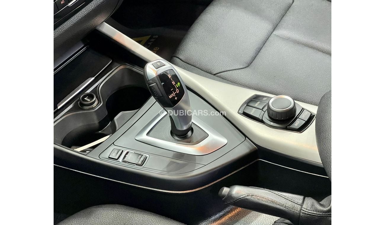 BMW 120i Executive 2017 BMW 120i, BMW Service History, Warranty, Low Mileage, GCC