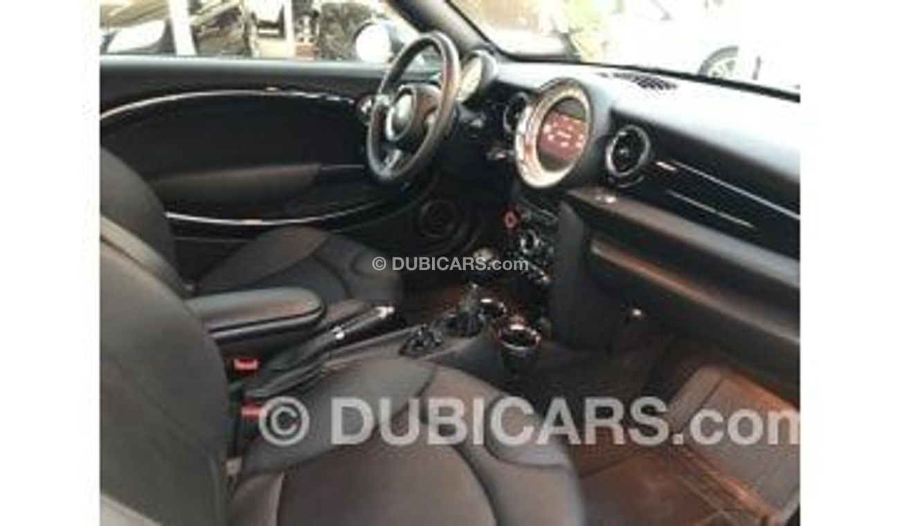 Mini Cooper Coupé Mini Cooper S Coupe 2014 model, excellent condition inside and out, full specifications, leather sea