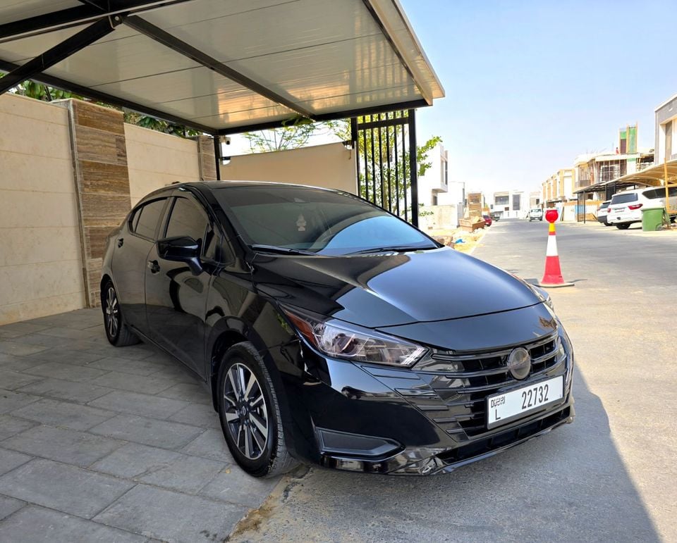 Nissan Versa STANDARD