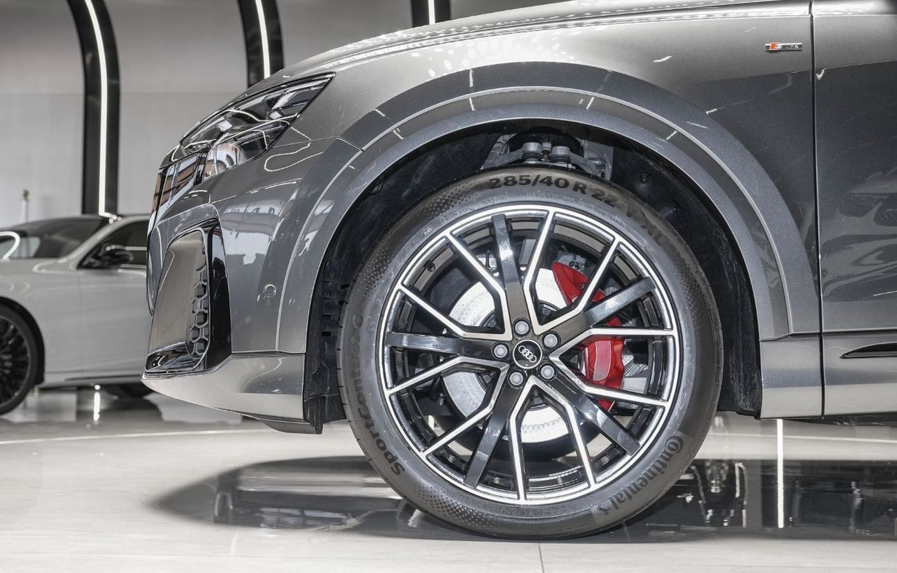 Audi Q8 55 TFSI quattro (340 HP) 2025 AUDI Q8 S-LINE 55 TFSI Quattro + 10% for local