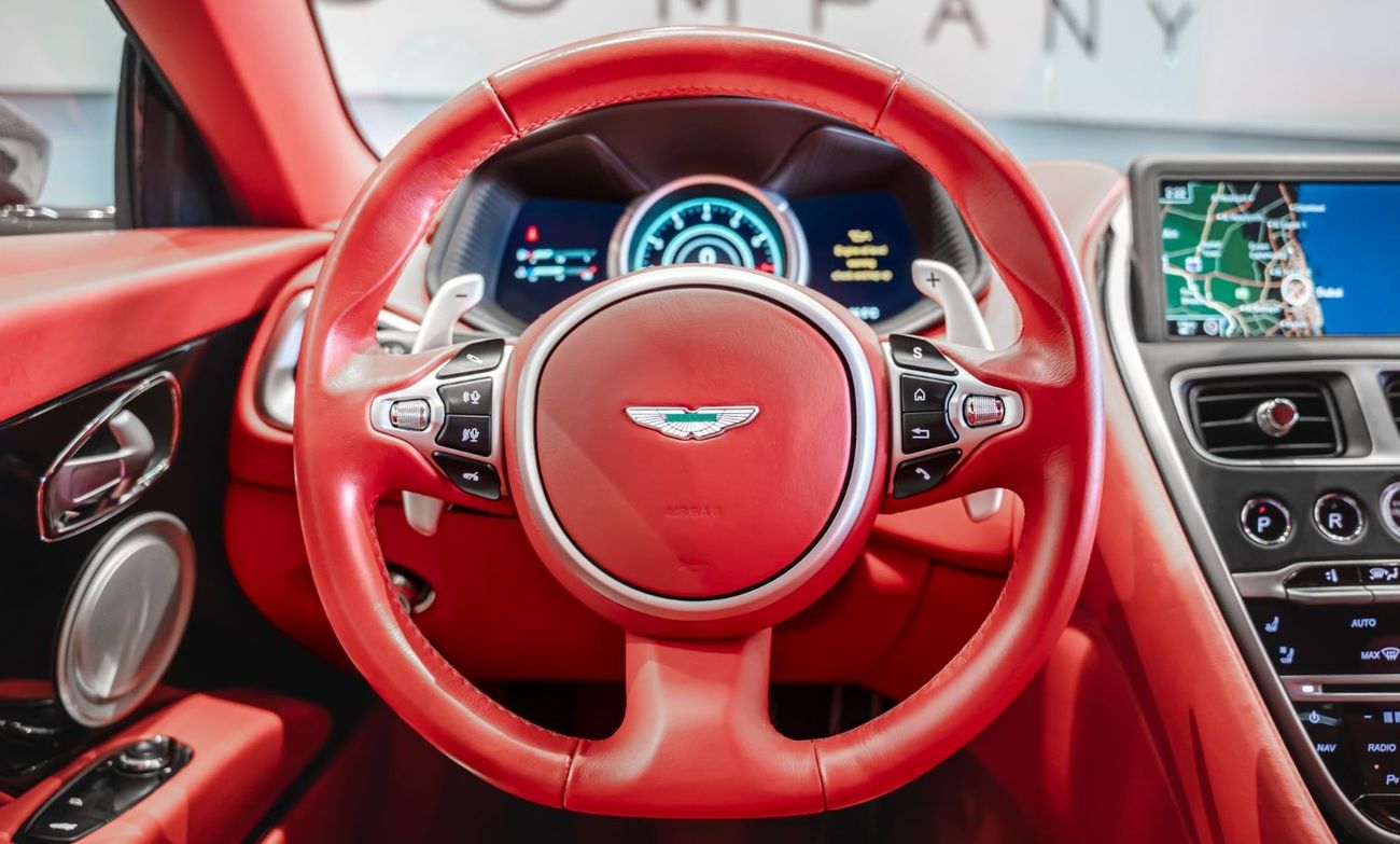 أستون مارتن DB11 Std