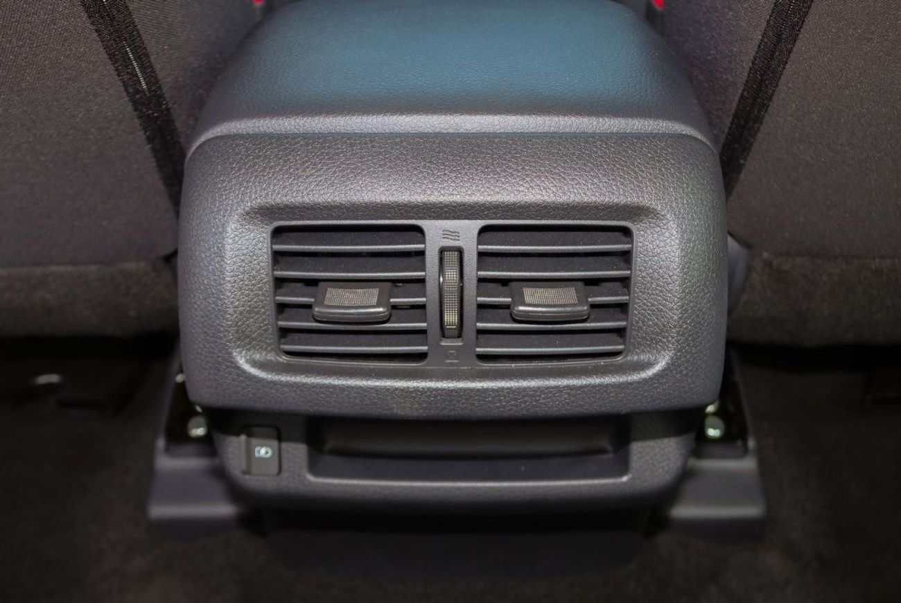 Nissan Navara 2023 XE 2.5L 4WD Diesel M/T DC Plus / Unbeatable Prices / Book Now