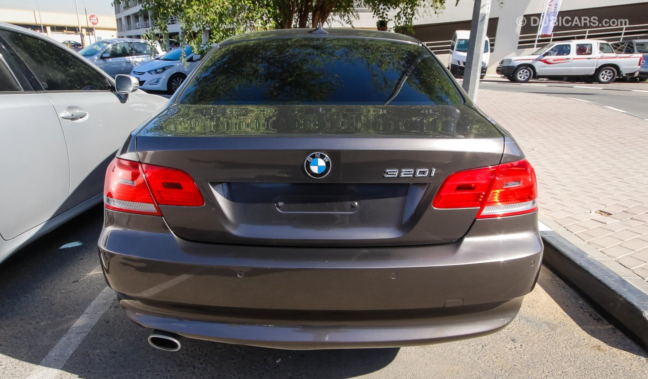 BMW 320i i