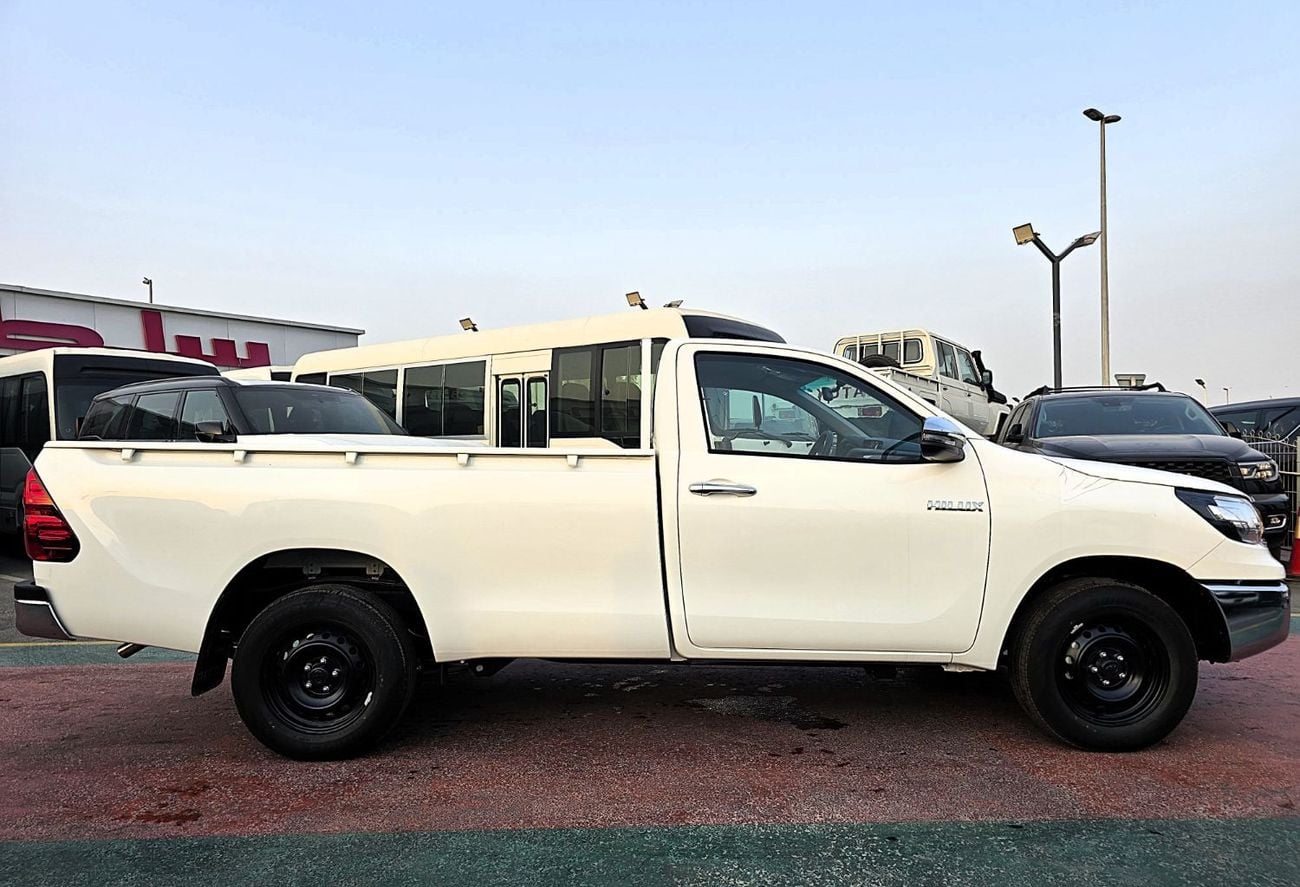 تويوتا هيلوكس  Toyota Hilux Single Cabin 2.4L diesel turbo M/T 2*4 White Color 2026 Model