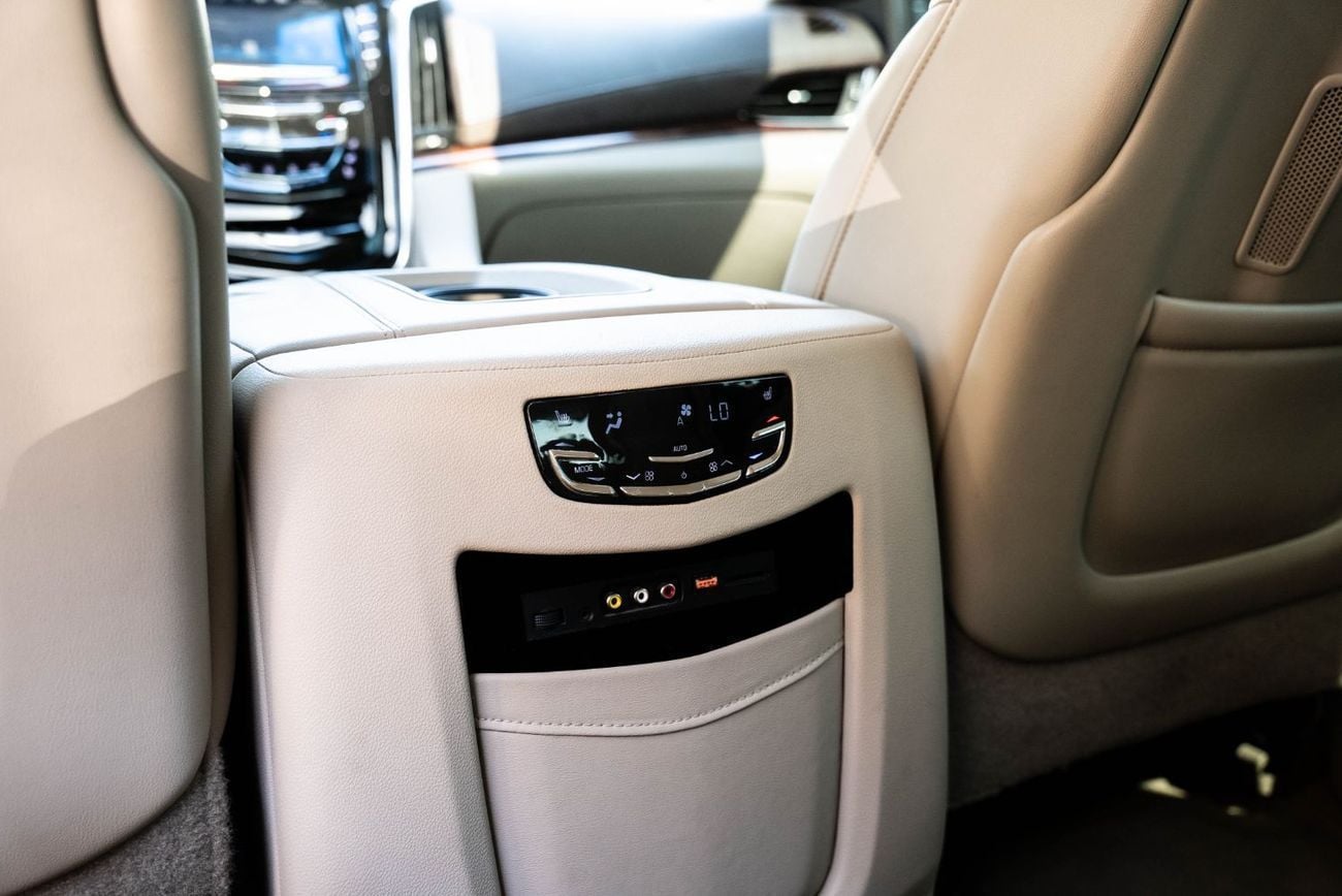كاديلاك إسكالاد Platinum 6.2L