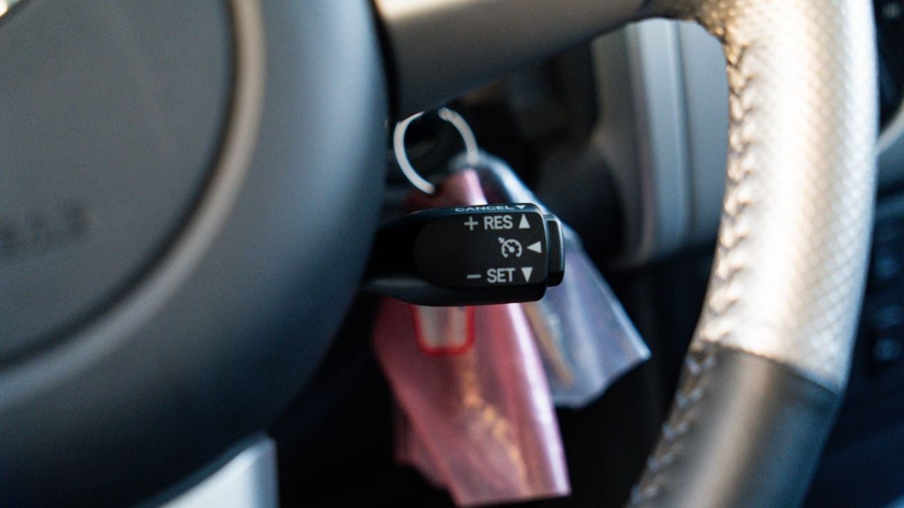 تويوتا إف جي كروزر 4.0 L | V6 | 2023