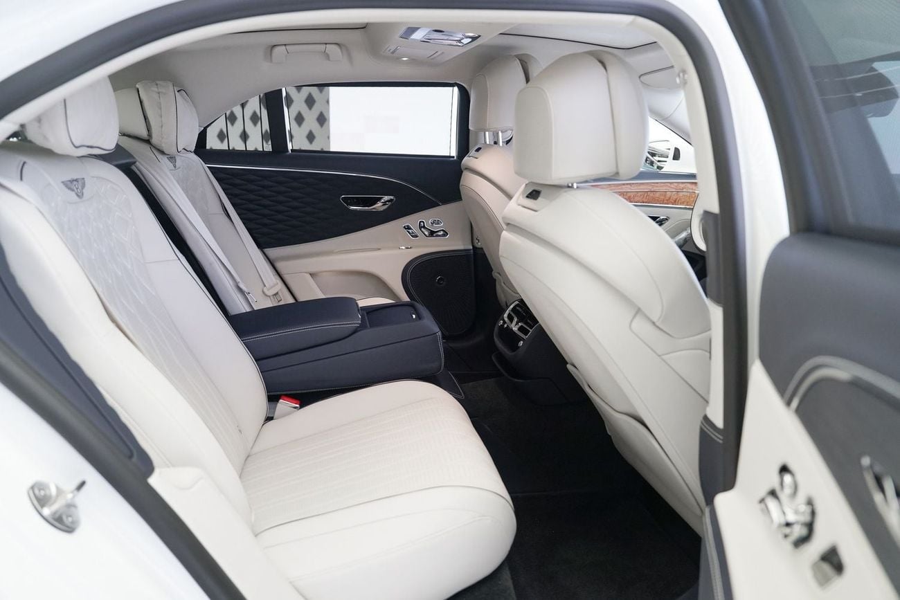بنتلي فلاينج سبور Mulliner V8