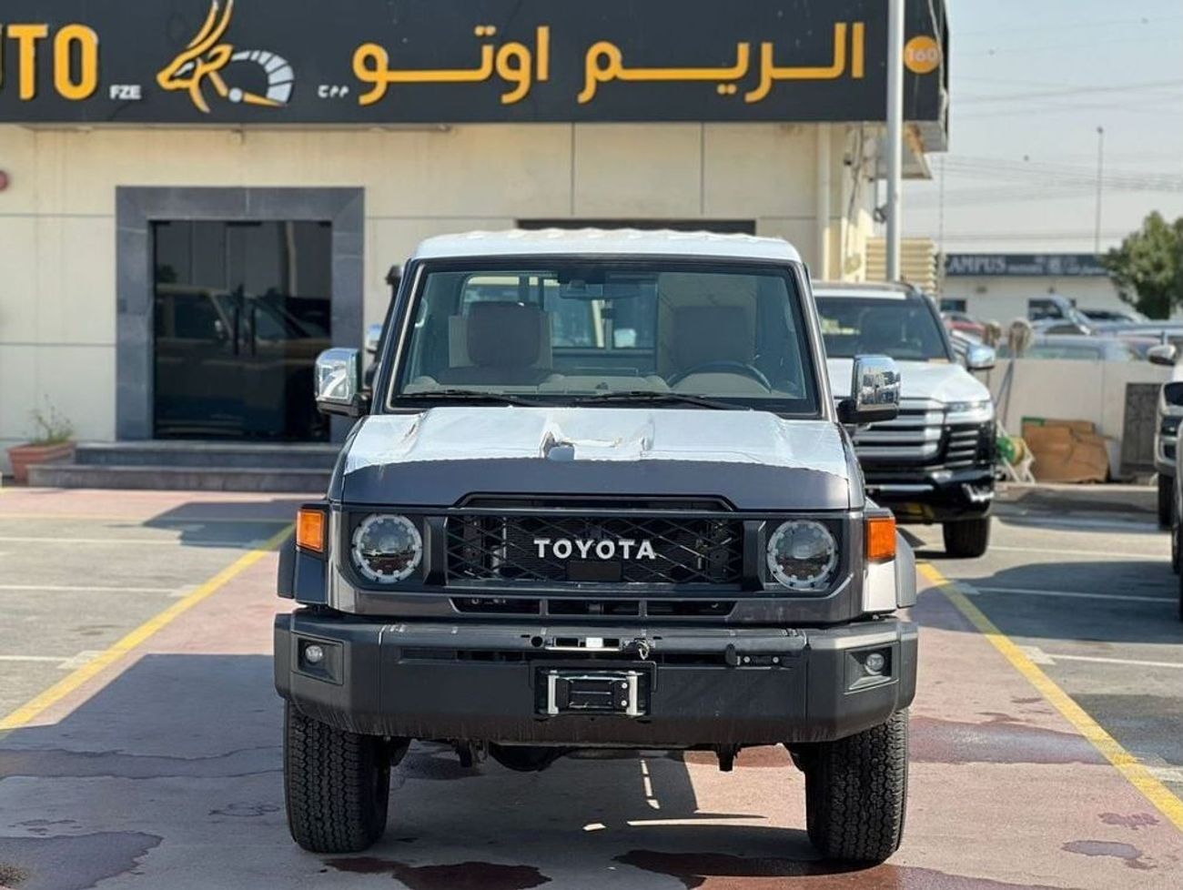 تويوتا لاند كروزر بيك آب TOYOTA LAND CRUISER (70 SERIES) (GRJ79) 4.0L Pick-up 4WD