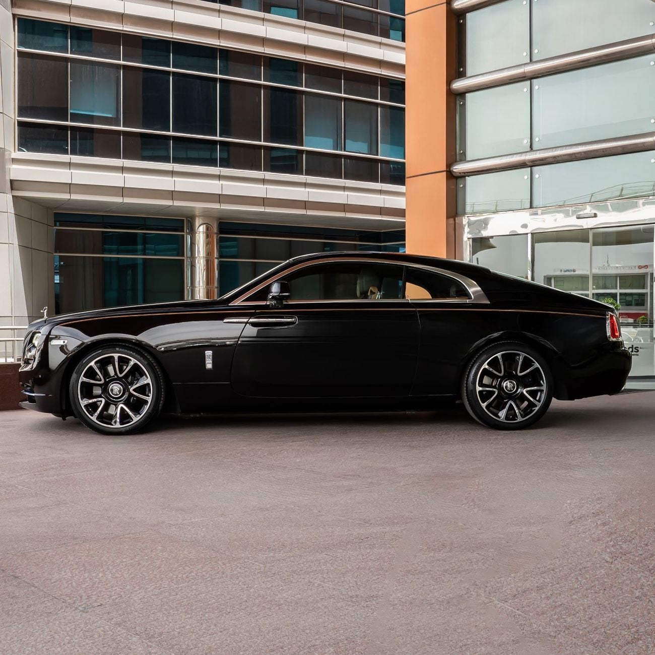 رولز رويس واريث 2017 | ROLLS ROYCE WRAITH | 3 BUTTONS | STAR LIGHT | 45,000KM | GCC