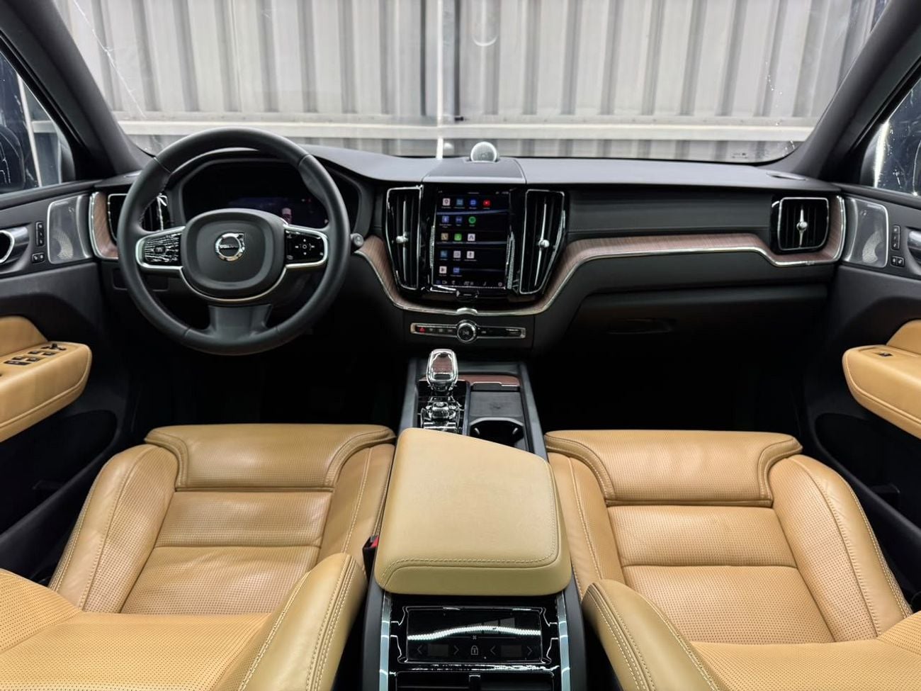 Volvo XC60 ULTIMATE BRIGHT VOLVO XC60 B5 AWD |GCC | Original paint | Al futtaim Warranty 2028