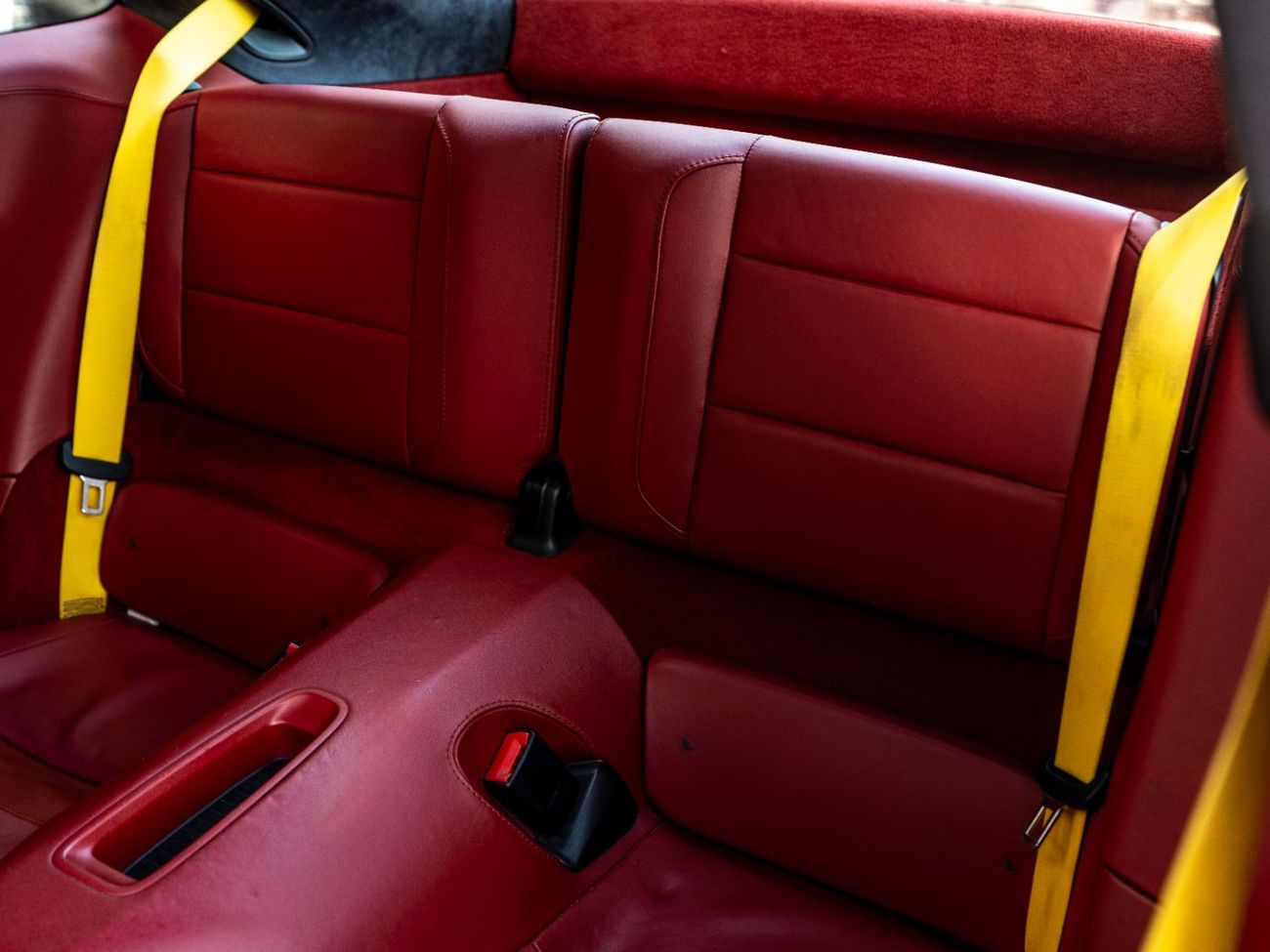 Porsche 911 Carrera 3.6L Coupe