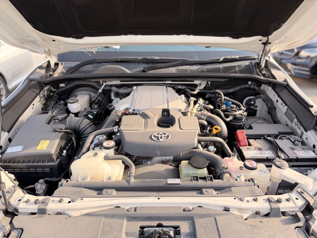 Toyota Hilux S GLX 2.4L 4WD A/T