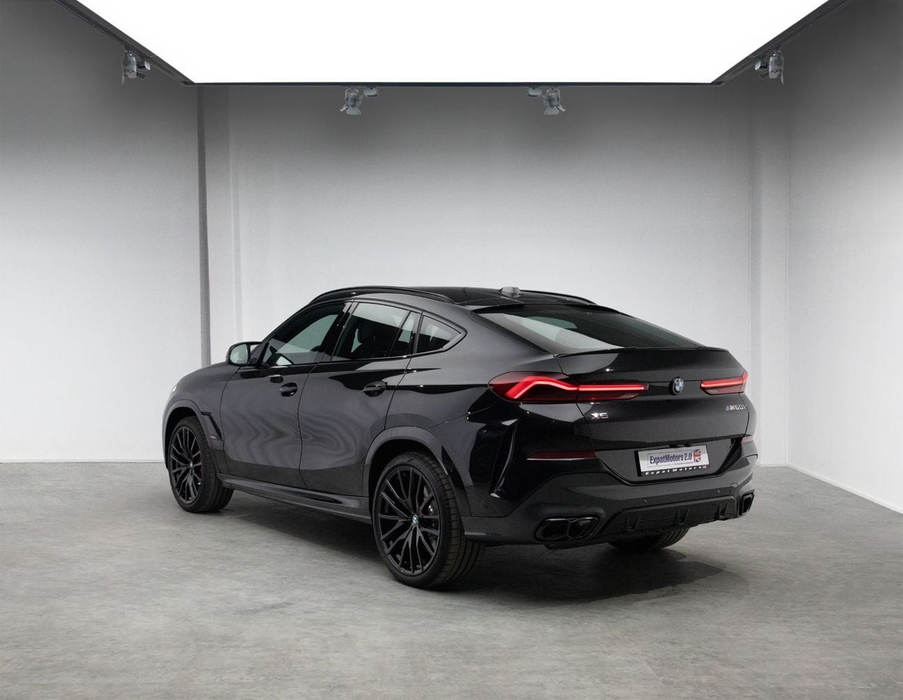 بي أم دبليو X6 M60i LUXURY