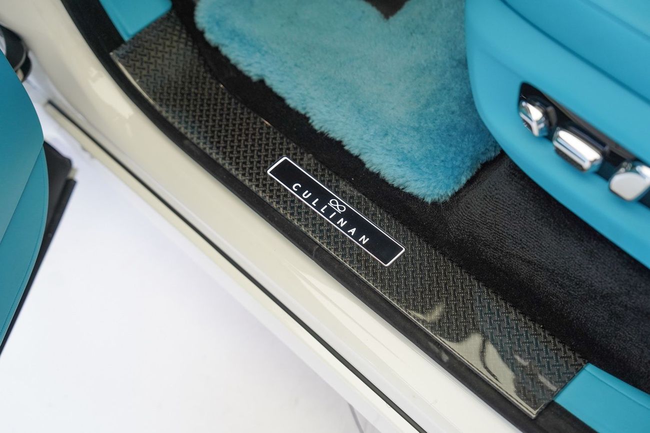 رولز رويس كولينان BLACK BADGE