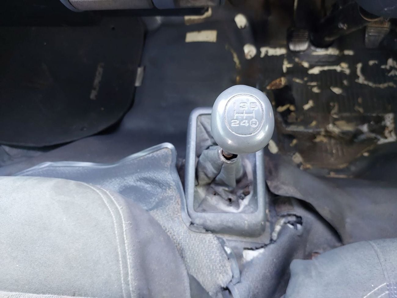 تويوتا هاياس TOYOTA HIACE COMMUTER VAN RHD 2003 MODEL 3.0 L DIESEL MANUAL(PM15151)