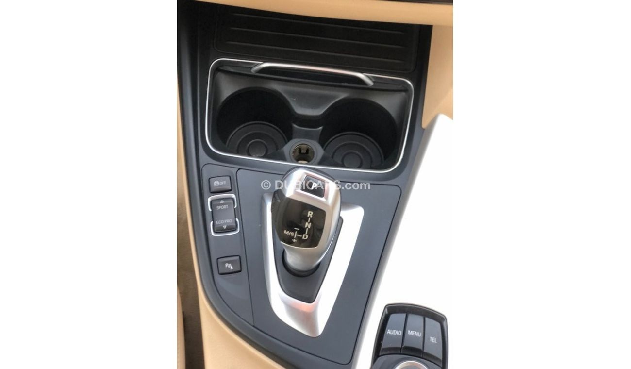 BMW 318i Exclusive MODEL 2016 GCC CAR PREFECT CONDITION INSIDE AND OUTSIDE 1500 TURBO FULL ORIGINAL PAINT ONE