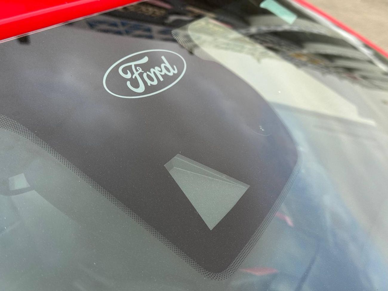 Ford Mustang EcoBoost / 2.3L V4 / BIG SCREEN / RADAR / BLIND SPOTS / REMOTE START / IN PERFECT CONDITION