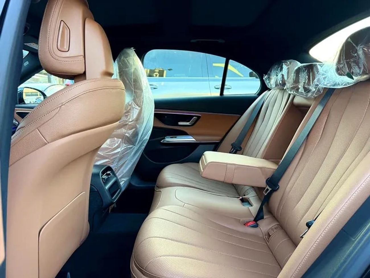 مرسيدس بنز E200 2.0L