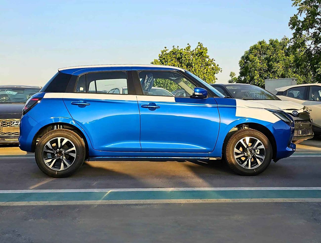 Suzuki Swift GLX / 1.2L V4 PETROL / PUSH START / DVD CAMERA (CODE # GLX)