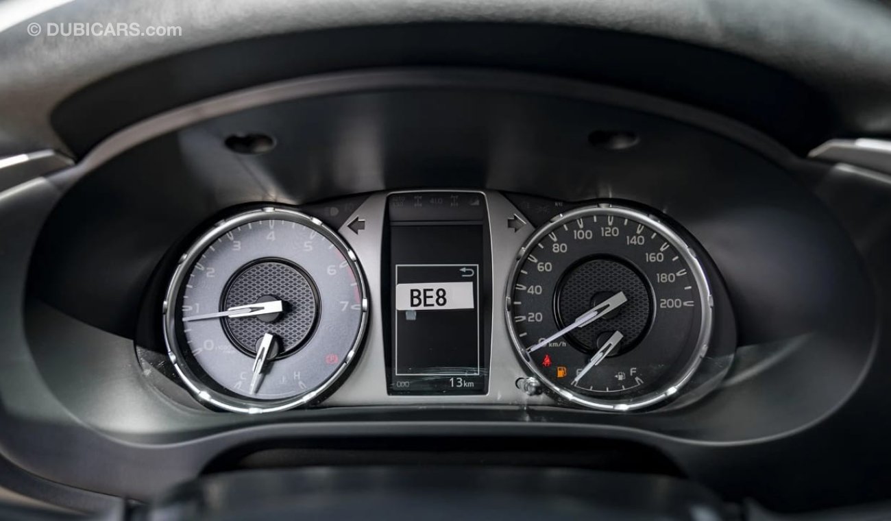 تويوتا هيلوكس Toyota Hilux Sr5 2.7L petrol automatic 2023 four wheels drives  4X4