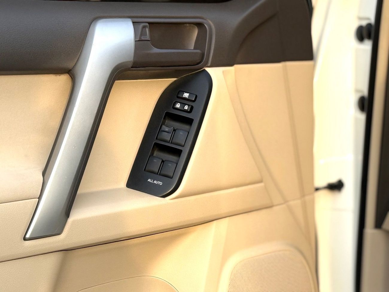 تويوتا برادو TX-L 4.0L