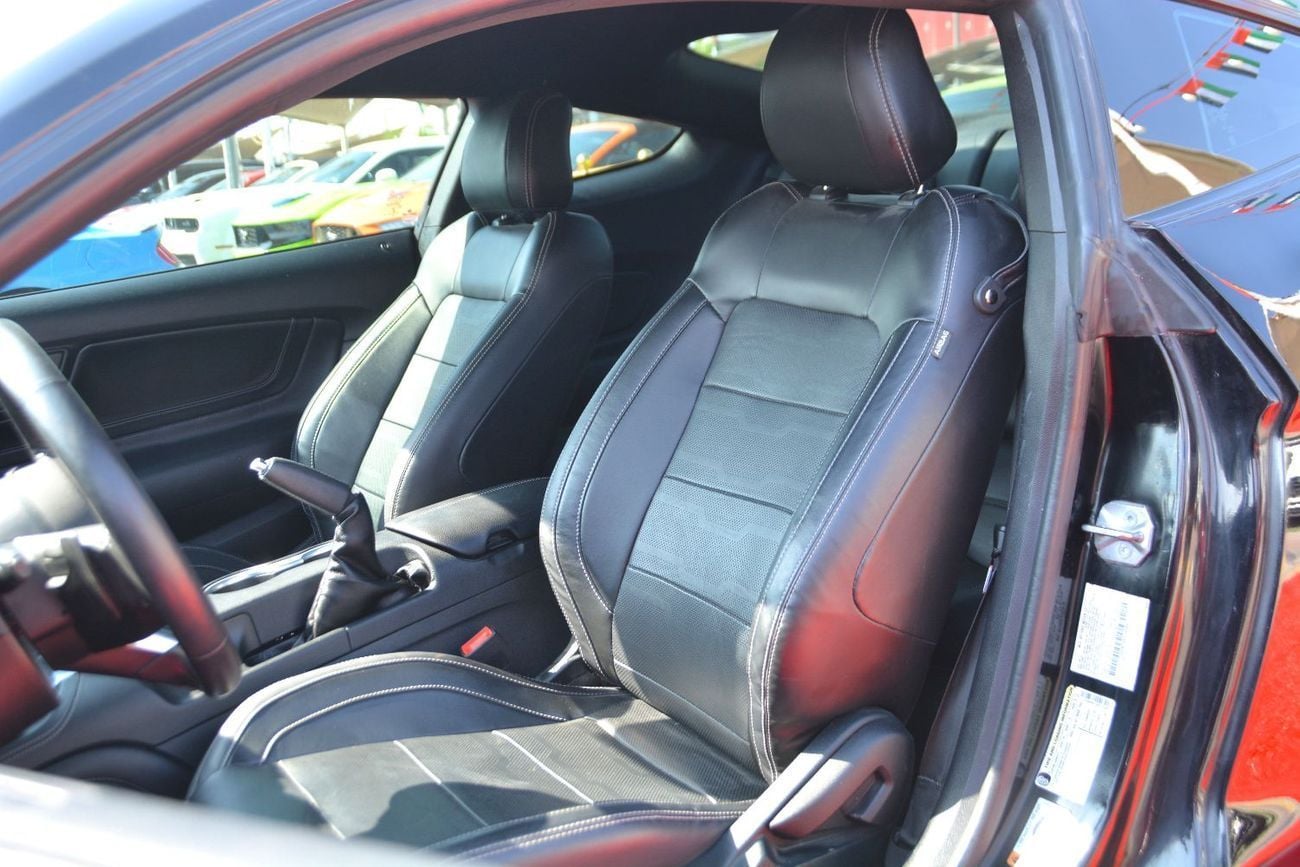 Ford Mustang GT Premium 5.0L V8
