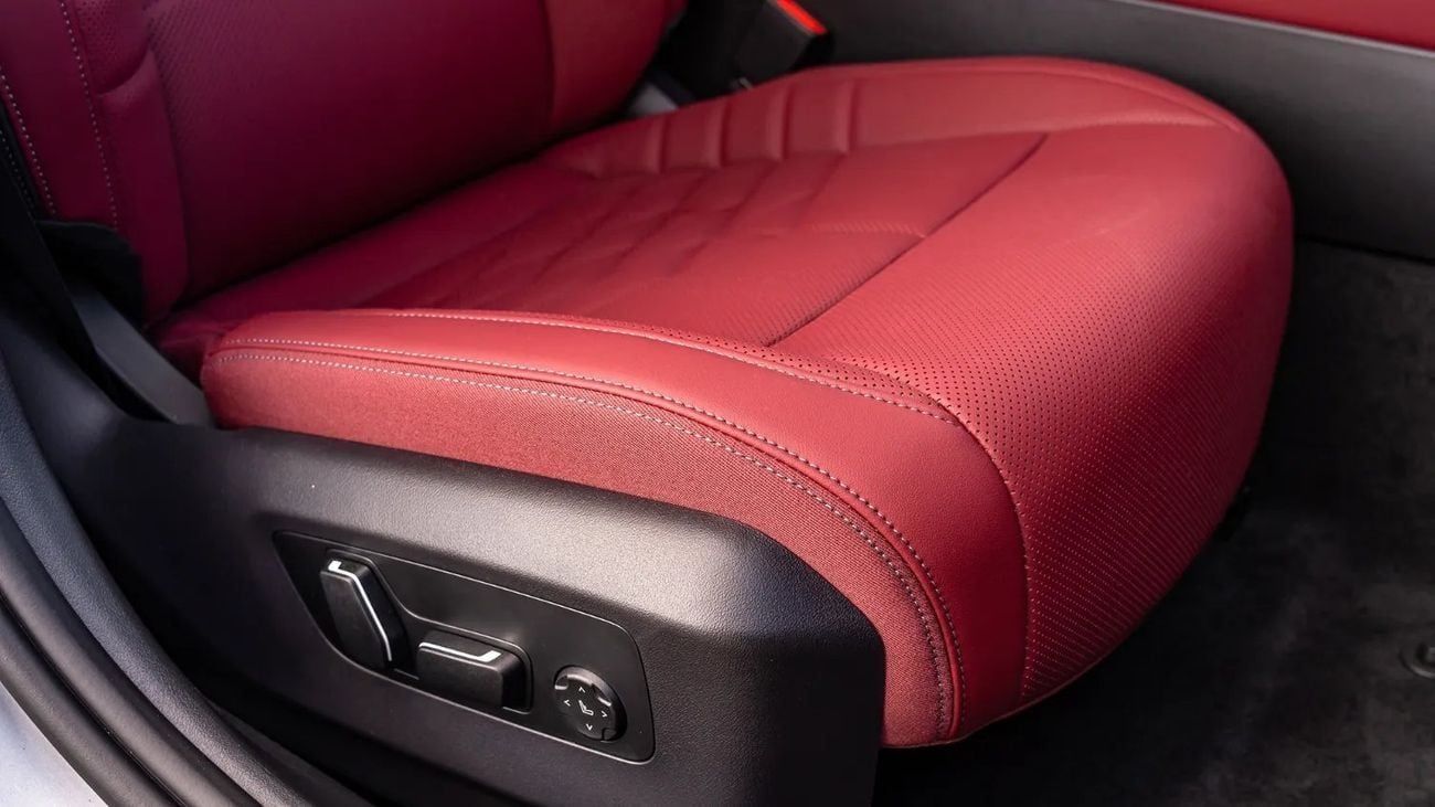 بي أم دبليو 530Li 2026 | BMW 5 SERIES 530LI PREMIUM EDITION M SPORT PACKAGE [ EXPORT ONLY ]