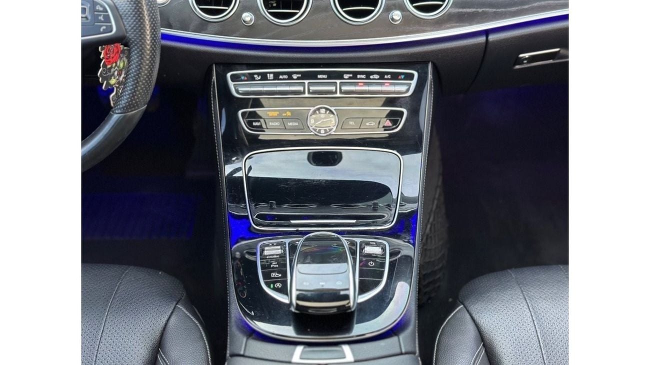 Mercedes-Benz E300 AMG MERCEDS E300