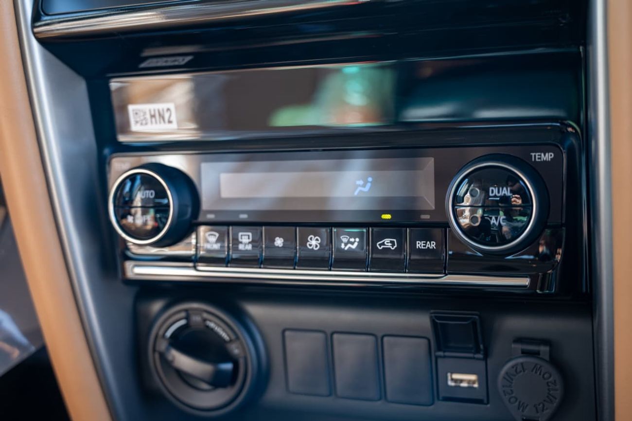 تويوتا فورتونر 2.7L Petrol | 4 Cylinder | Automatic