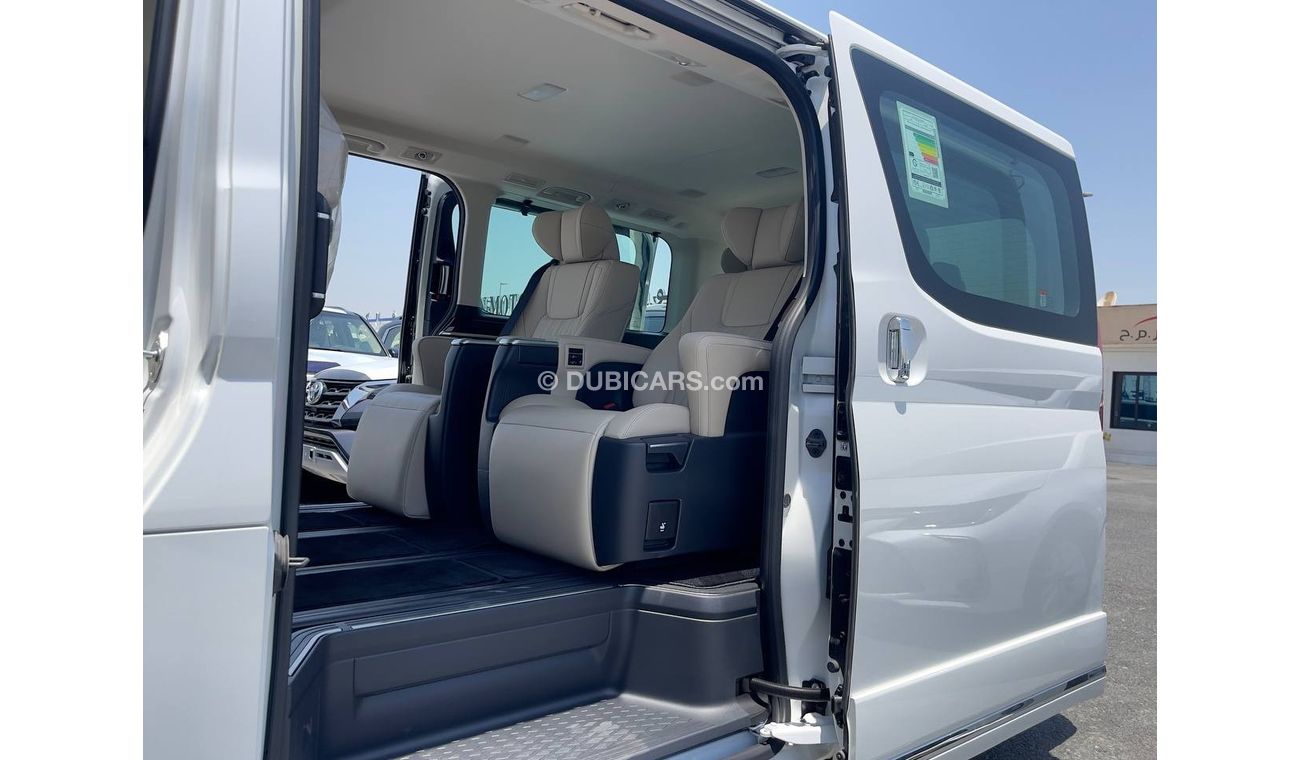 تويوتا جرافينا 3.5L Petrol RWD Premium 2023MY