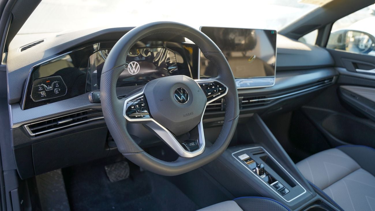 فولكس واجن جولف GTI