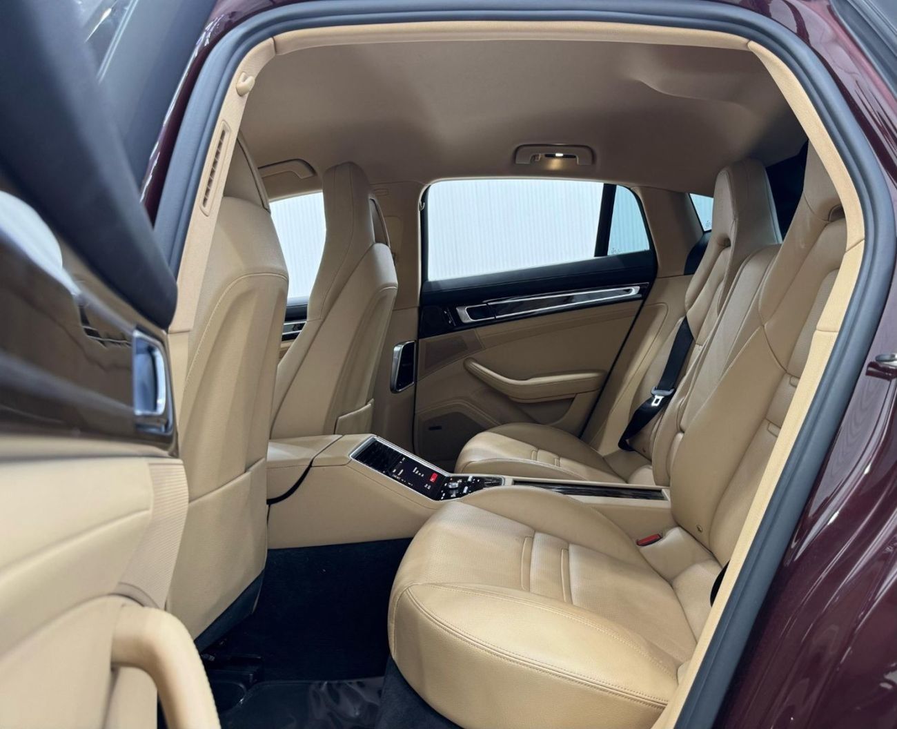 Porsche Panamera Std 3.0L (330 HP) 2018 Porsche Panamera, Warranty, Full Porsche Service History, Excellent Conditi