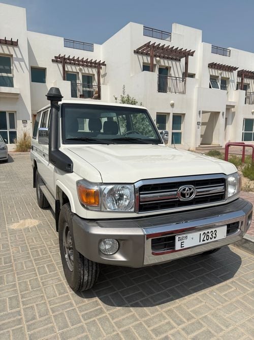 Toyota Land Cruiser 70