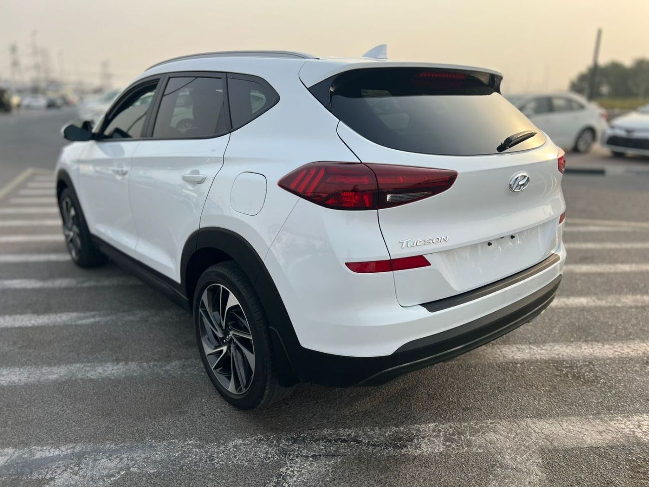 Hyundai Tucson 2021 HYUNDAI TUCSON LIMITED 2.4L V4 - LEATHER & ELECTRIC SEATS - PUSH START - AUTO TRUNK -