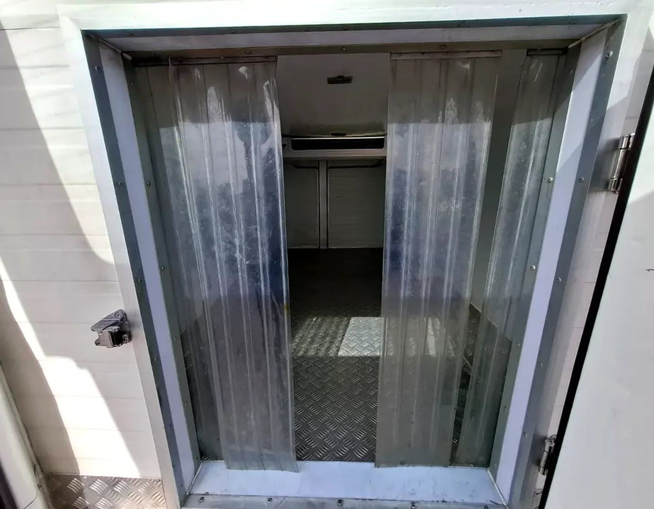 Nissan Urvan Nissan Urvan NV350