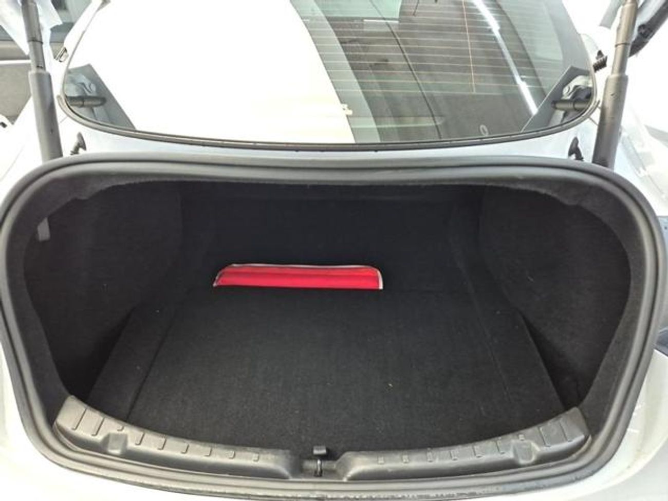 تسلا موديل 3