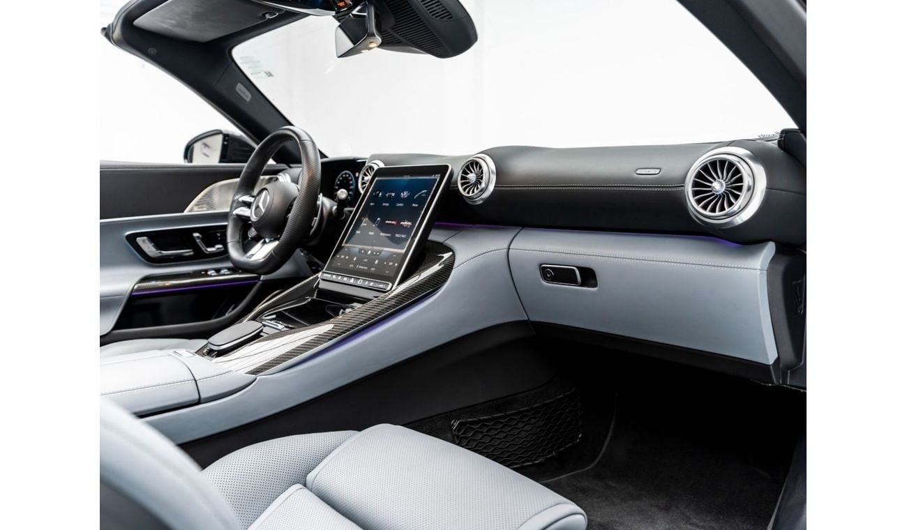 Mercedes-Benz SL 55 AMG Roadster 4Matic+ 2022 Mercedes-Benz SL 55 AMG, 2027 Mercedes Warranty + Service Contract, Low KMs, G