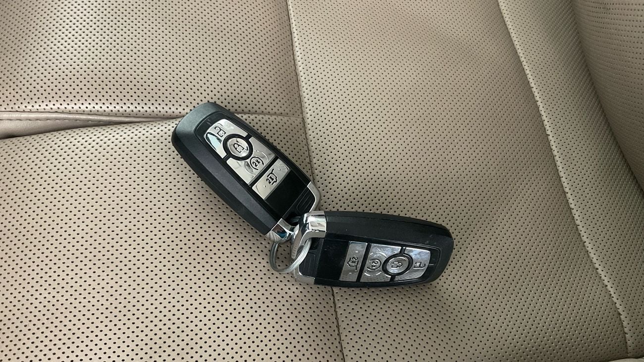 Lincoln Navigator 3.5L V6 RESERVE LWB AUTO 4WD | Guaranteed Warranty | 0 Down Payment