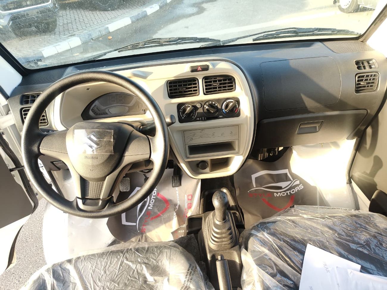 سوزوكي EECO Suzuki EECO 2026 Passenger 7 Seater Van - GL 1.2L M/T Petrol