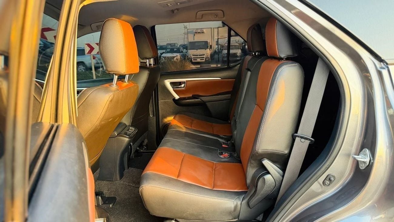 Toyota Fortuner 2017 | RHD | 2.8L DIESEL ENGINE | 4 X 4 | PARKING SENSOR | PUSH START ENGINE | DUAL TONE LEATHER SEA