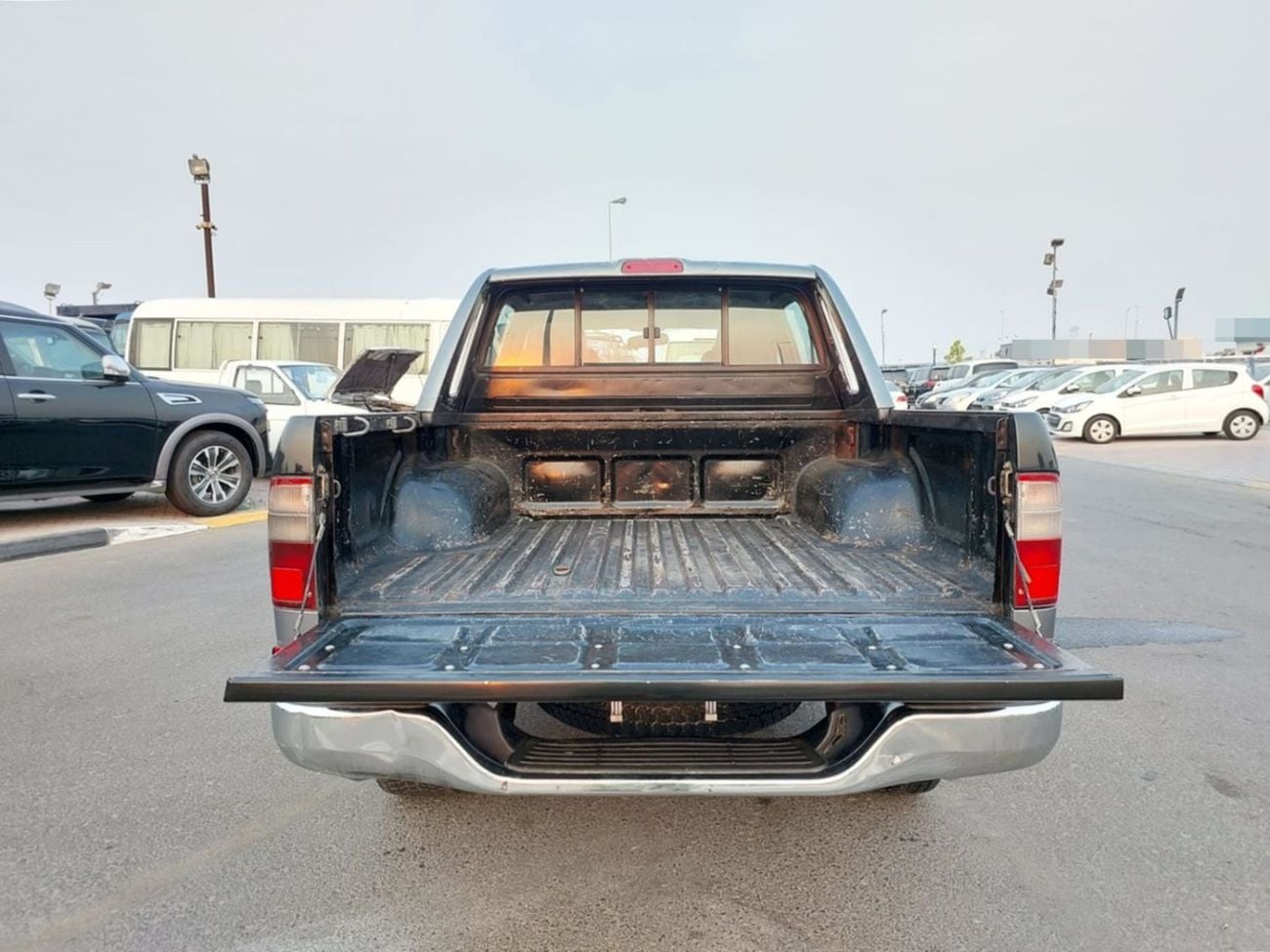 تويوتا هيلوكس TOYOTA HILUX PICK UP RHD 1998 MODEL 2.4 L DIESEL AUTOMATIC(PM01640)